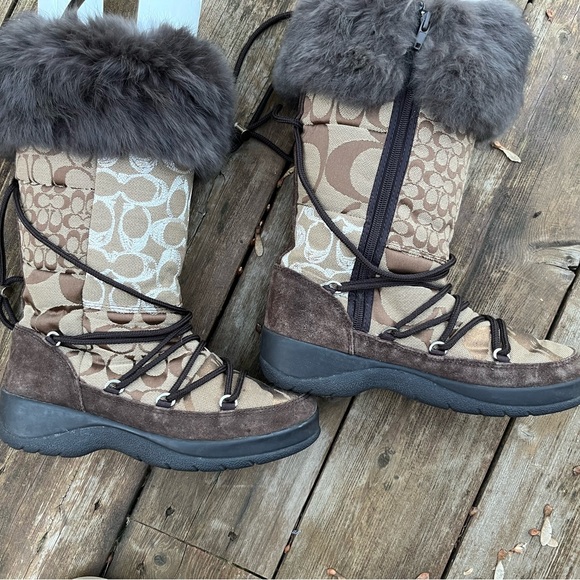 Coach Laurilyn Brown Monogramed Rabbit Fur Lined Winter Boots Size 6 - Picture 5 of 16